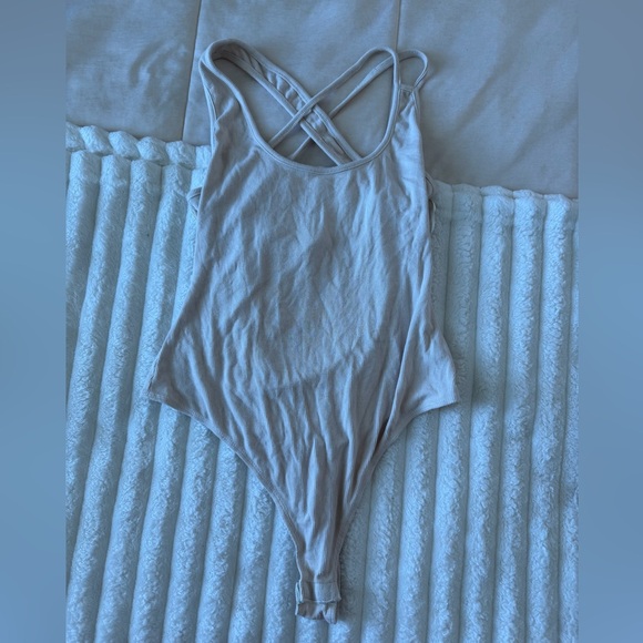 Le Lis Tops - Lelis Bodysuit with Strappy Back
